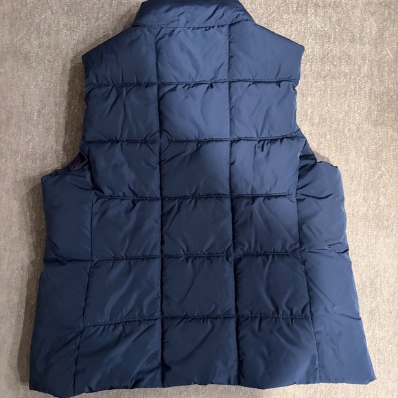 Tommy Hilfiger Puffer Vest – Navy Blue (Size XL) - Picture 2 of 4